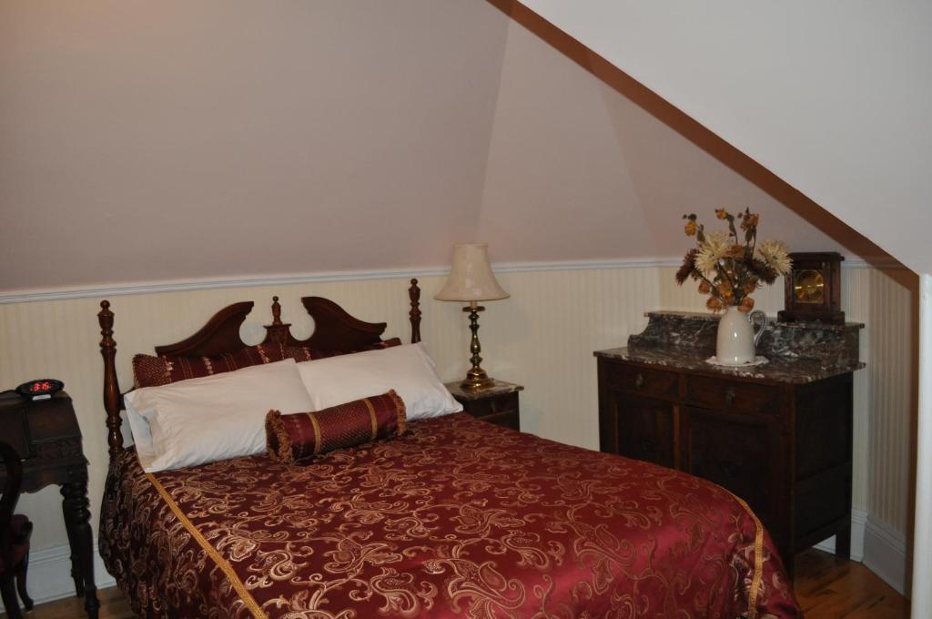 Summerside Inn Bed And Breakfast الغرفة الصورة